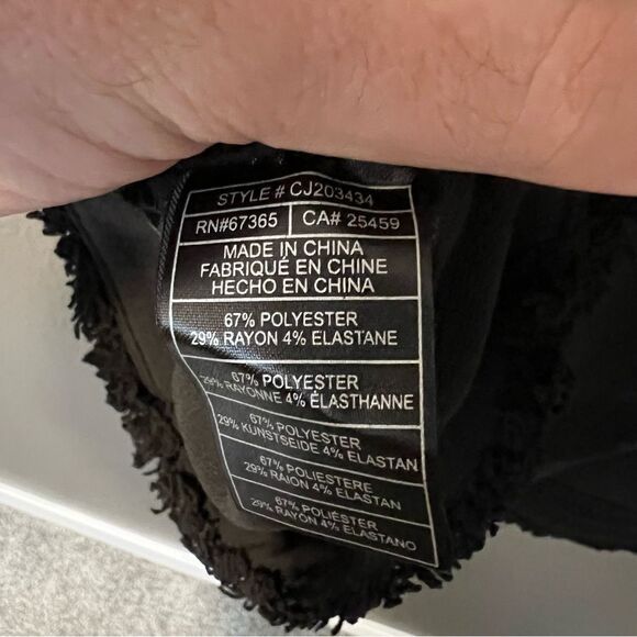 NWT Revolve x Cupcakes and Cashmere Figaro Short in Black | Size 6 - Picture 11 of 13